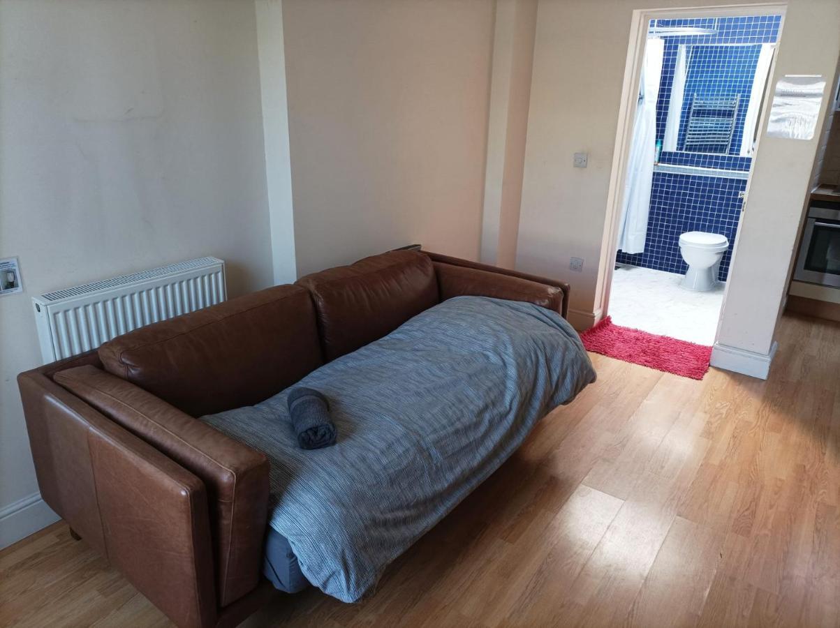 לונדון Self-Contained Private Apartment Unit 1 מראה חיצוני תמונה