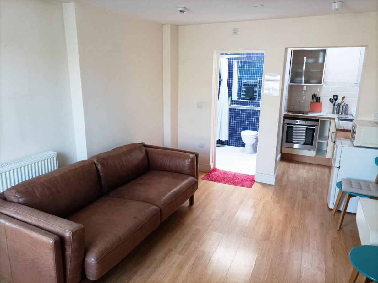 לונדון Self-Contained Private Apartment Unit 1 מראה חיצוני תמונה